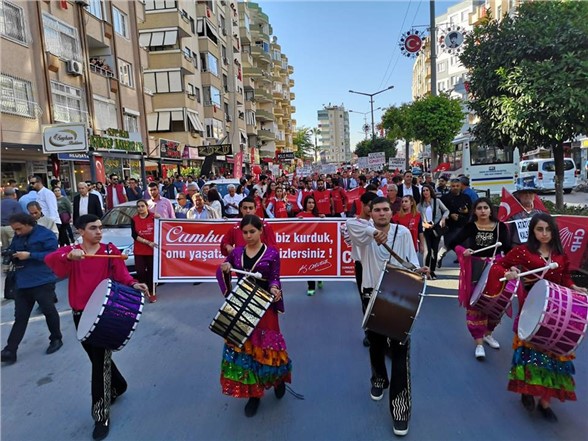 Tarsus CHP'den Alternatif Cumhuriyet Kutlaması