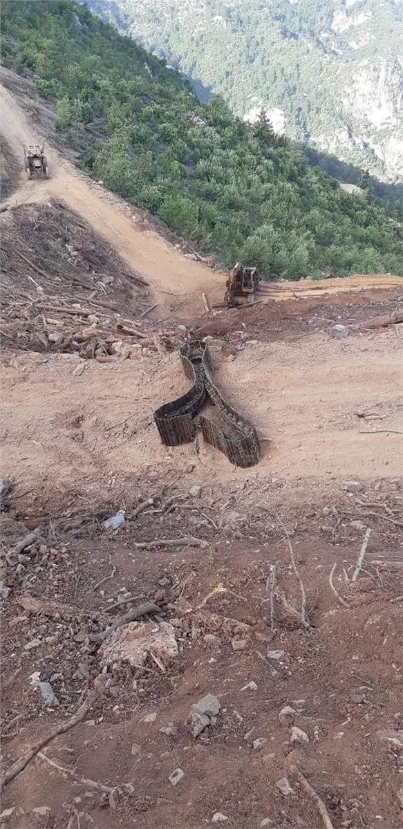 Mersin Anamur Radar Mevkii’nde İş Makinesi Kazasında Operatörün Ayağı Koptu