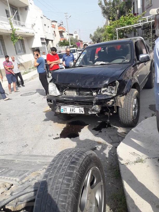 Tarsus Kent Merkezinde Kaza, İçinde Öğrencilerin Bulunduğu Araç Kaza Yaptı; 6 Yaralı