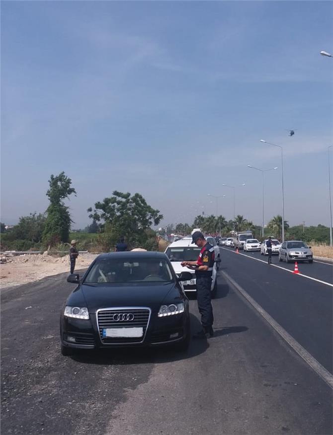 Mersin’de Jandarma'dan Bayram Trafiğine Helikopterle Havadan Denetim