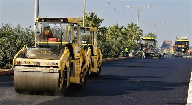 Turgut Özal’da Çok Yönlü Yol Çalışması! Mersin Büyükşehir’in Asfalt Mesaisi Turgut Özal’da Devam Ediyor