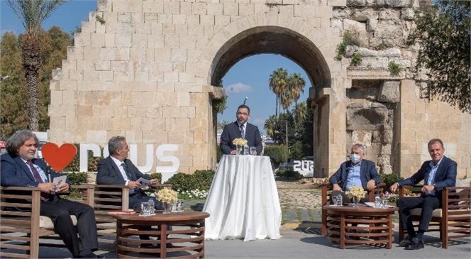 Mersin ve Adana Büyükşehir Belediye Başkanları Ortak Yayına Katıldı! Başkan Seçer ve Başkan Karalar, 4 Kanalın Ortak Yayınında Buluştu
