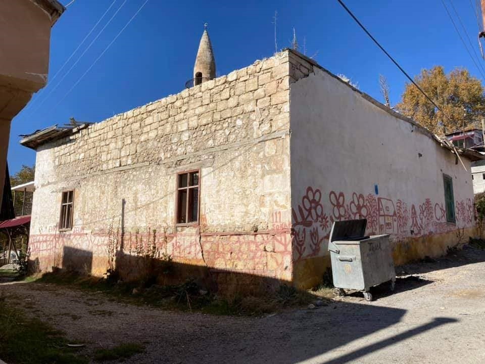 Mersin’in Toroslar İlçesinde Bulunan Ve Bakımsızlıktan Dolayı Yıkılan Tarihi Arslanköy Camisi İçin Yapılan Başvurulardan İyi Haber Geldi