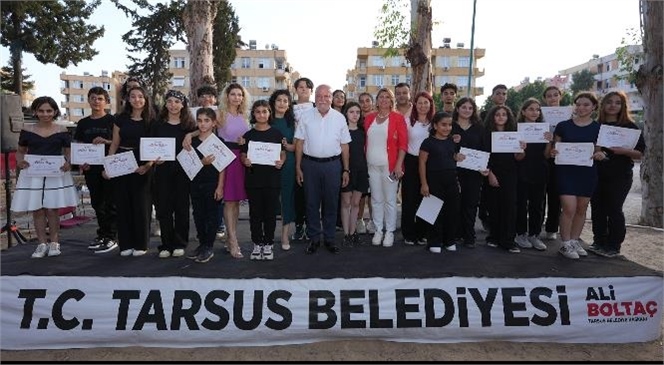 TARSUS BELEDİYESİ KURSİYERLERİ BELGELERİNİ ALDI