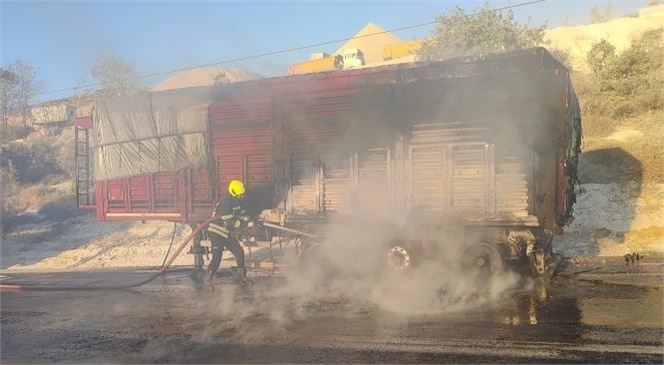 TARSUS’TA MISIR YÜKLÜ TIR’DA YANGIN