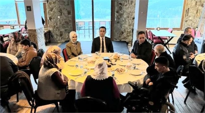 KAYMAKAM AVCI, ÖZEL ÇOCUKLAR İLE AİLELERİYLE YEMEKTE BİRARAYA GELDİ