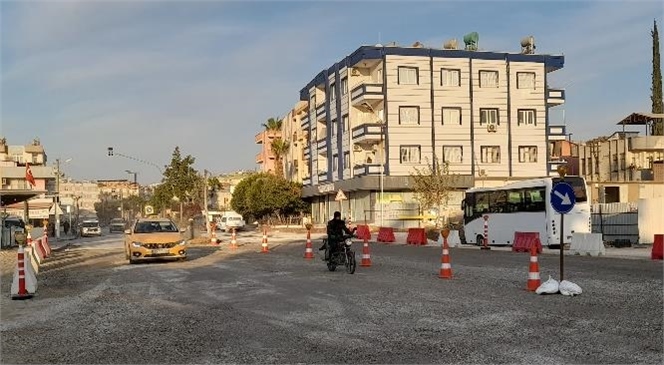 Tarsus’ta 100. Yıl Hemzemin Geçidi Yeniden Trafiğe Açıldı