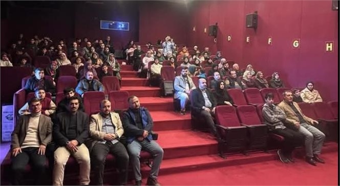 Bozyazı'da Hafızlık Kursu Öğrencileri Sinema Etkinliği ile Buluştu