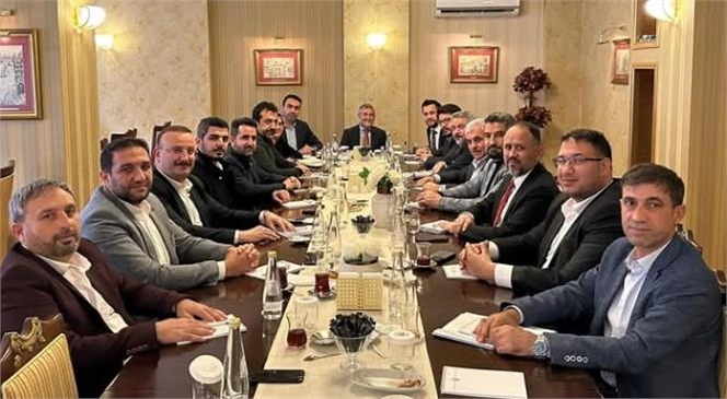 AK PARTİ'DE İLÇE BAŞKANLARI TOPLANTISI