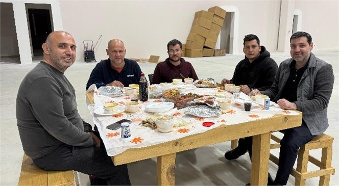 AK Parti Mersin İl Yöneticileri Tarsus OSB’de İftar Açtı