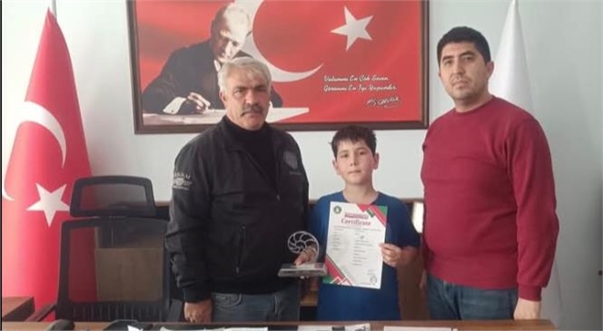 TARSUSLU ÖĞRENCİ MEHMET UZUN "EN İYİ HİKAYE" ALANINDA AKDENİZ BİRİNCİ