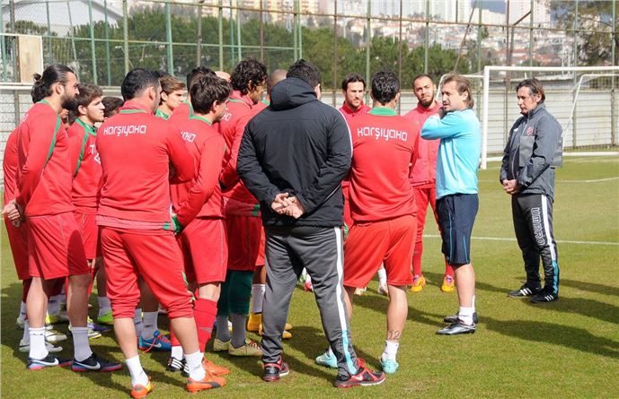 Karşıyaka'da Ayhan Akman ilk antrenmanına çıktı