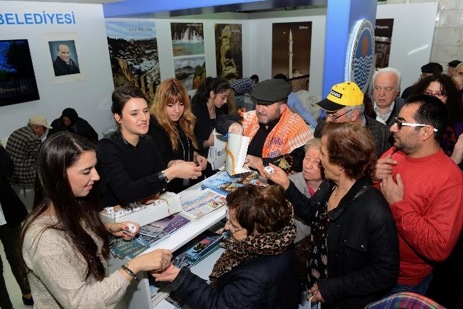 Mersin Büyükşehir Belediyesi Ankara'da 1 Ton Portakal Dağıttı