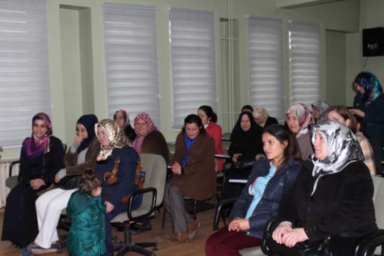 Kur'an Kursu Öğrencilerinden İl Müftüsü Akkuş'a Teşekkür Ziyareti