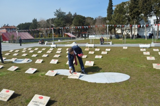 Kula'da Temsili Çanakkale Şehitleri Anıtı Yapıldı