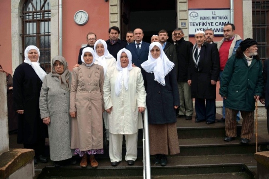 İnebolu Belediyesi 10 Kişiyi Umreye Gönderdi