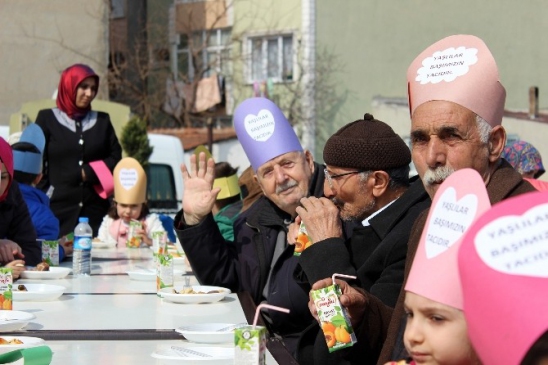 Esenler Belediyesi Yaşlıları Unutmadı