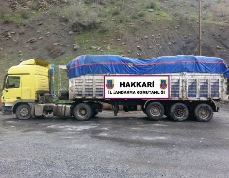 Çukurca'da 11 Ton Kaçak Çay Ele Geçirildi