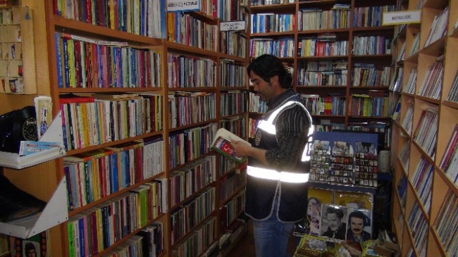 Kocaeli Polisinden Korsan Kitap Baskını