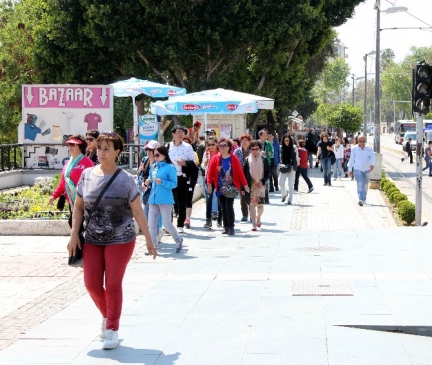 Antalyalılar Partilerin Seçim Vaatlerini Yorumladı