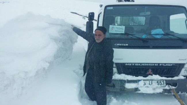 Erzurum'da Kar Adam Boyunu Geçti