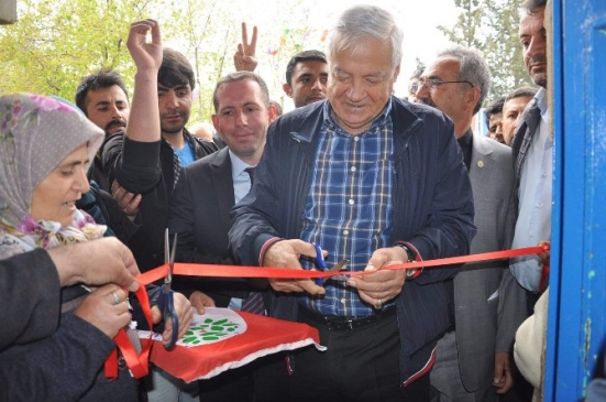 HDP'li Aday Dengir Mir Mehmet Fırat Kahta Seçim Bürosunun Açılışını Yaptı