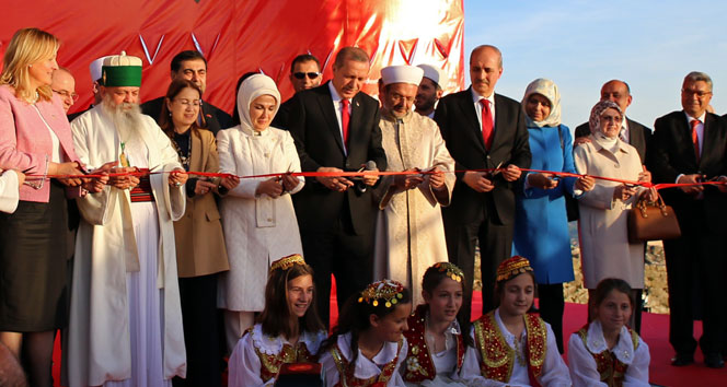 Erdoğan, Preze Kalesi Camii’nin açılışını yaptı!