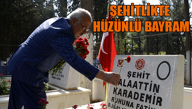 Mersin Şehitliğinde Hüzünlü Bayramlaşma