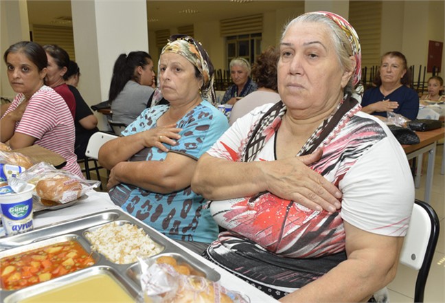 Tarsus Cemevi’nde Muharrem Bereketi