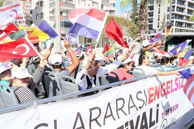 Engelsiz Sanat Festivali, Şehir Turu İle Mersin’e Duyuruldu