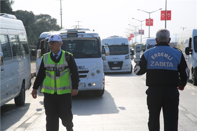 Erdemli'de Okul Servislerine Denetim