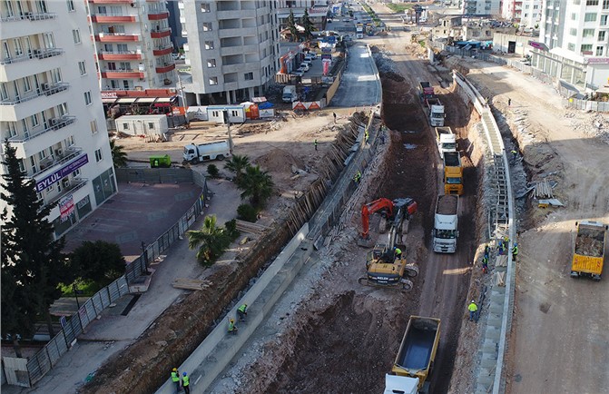 Mersin'de Yapımı Devam Eden Egemenlik Kavşağı Yarıyı Geçti