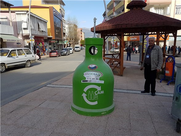 Anamur Belediyesinden "Cam Kumbara Uygulaması"