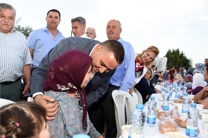 Tarsus Belediyesi'nin İftar Proğramlarına Yoğun İlgi