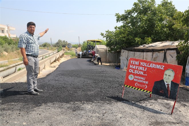 Yarenler’de Asfalt Hizmeti Erdemli Belediyesi İle Ezber Bozuyor