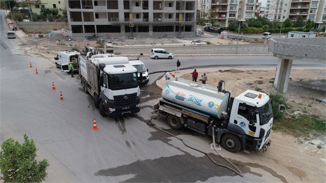 MESKİ Izgara ve Kanal Temizlik Çalışmalarını Sürdürüyor