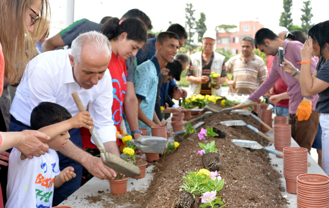 Başkan Mustafa Gültak, Özel Misafirlerini Ağırladı