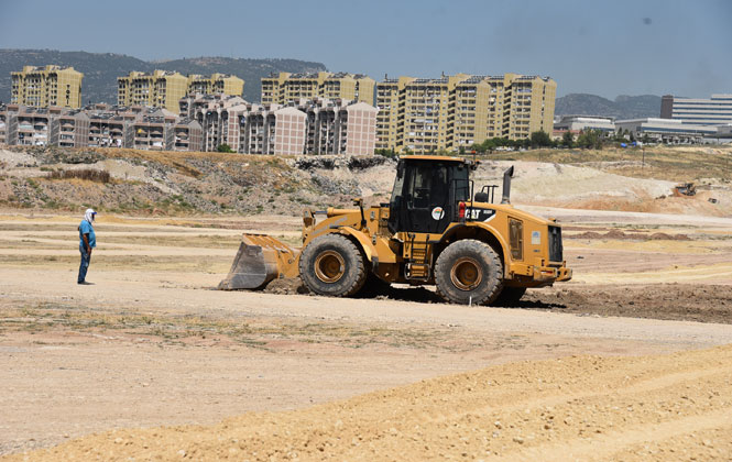 Mersin'in Toroslar İlçesinde 200 Dönümlük Alana Kurulan Kurban Satış Yeri