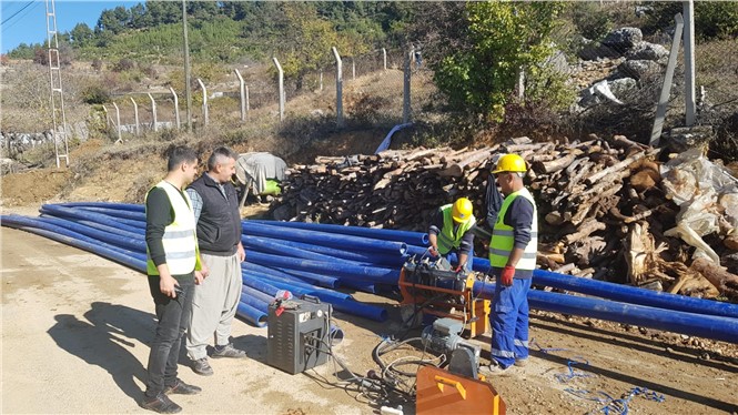 Büyükşehir, Çamlıyayla’da Sorun Oluşturan İçme Suyu Hattını Yeniledi