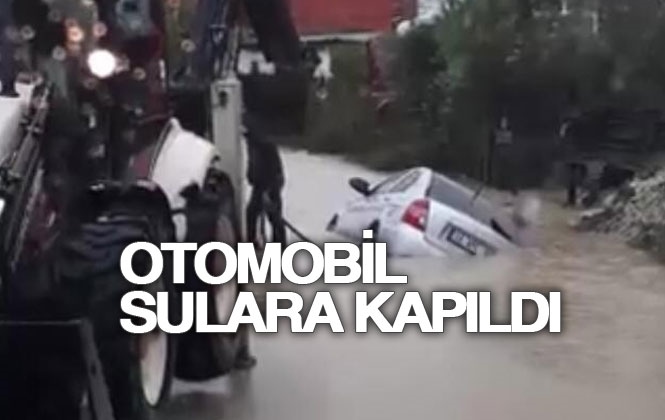 Otomobil Sulara Kapıldı!