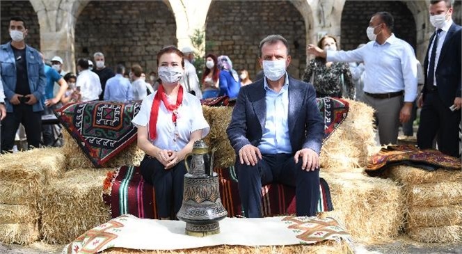 Tarihi Taşhan, Mut’lu Kadın Üreticilere Kapılarını Açtı