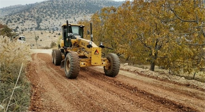 Büyükşehir’den 12 Mahallenin Kullandığı Yolda Çalışma! Mersin Büyükşehir Belediyesi, Tüm İlçelerde ve Bağlı Yollarda Yapım, Bakım ve Onarım Çalışmalarını Sürdürüyor