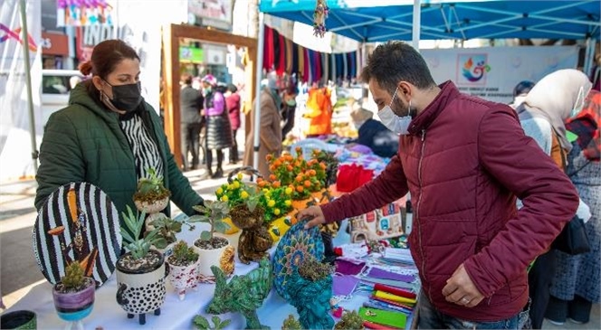 Stantlar Kuruluyor, Kadın Emeği Değer Kazanıyor