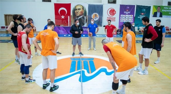 Mersin Büyükşehir Belediyesi Gsk Erkek Basketbol Takımı’na Baş Antrenör Hikmet Şahin Ateşdağlı Katıldı