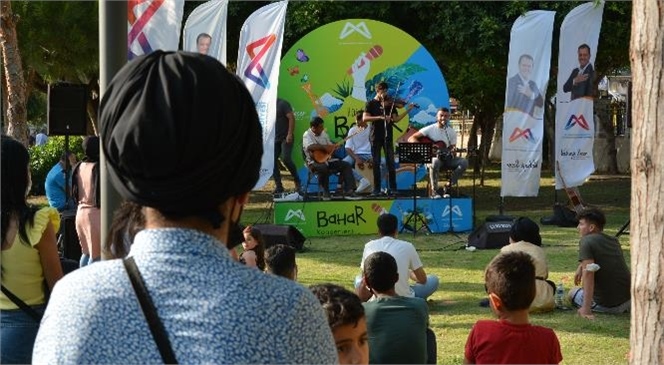 Mersin Büyükşehir Belediyesi Kültür ve Sosyal İşler Dairesi’nin Düzenlediği Sosyal Mesafeli Konserler Tüm Hızıyla Sürüyor