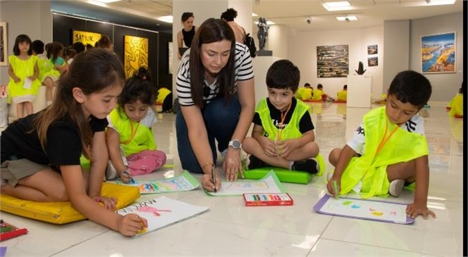 Mersin Büyükşehir Sanatsal Etkinliklerle Çocukların Gelişimine Katkı Sunuyor