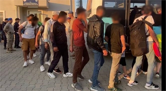 Mersin'de Jandarmadan Göçmen Kaçakçılığı Operasyonu