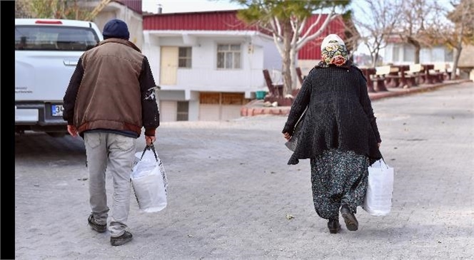 MERSİN BÜYÜKŞEHİR’İN MUTFAKLARA BEREKET OLAN DAĞITIMLARI SÜRÜYOR