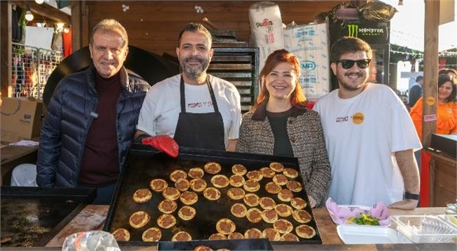 BAŞKAN SEÇER VE MERAL SEÇER, ‘YILBAŞI PAZARI’NI GEZDİ